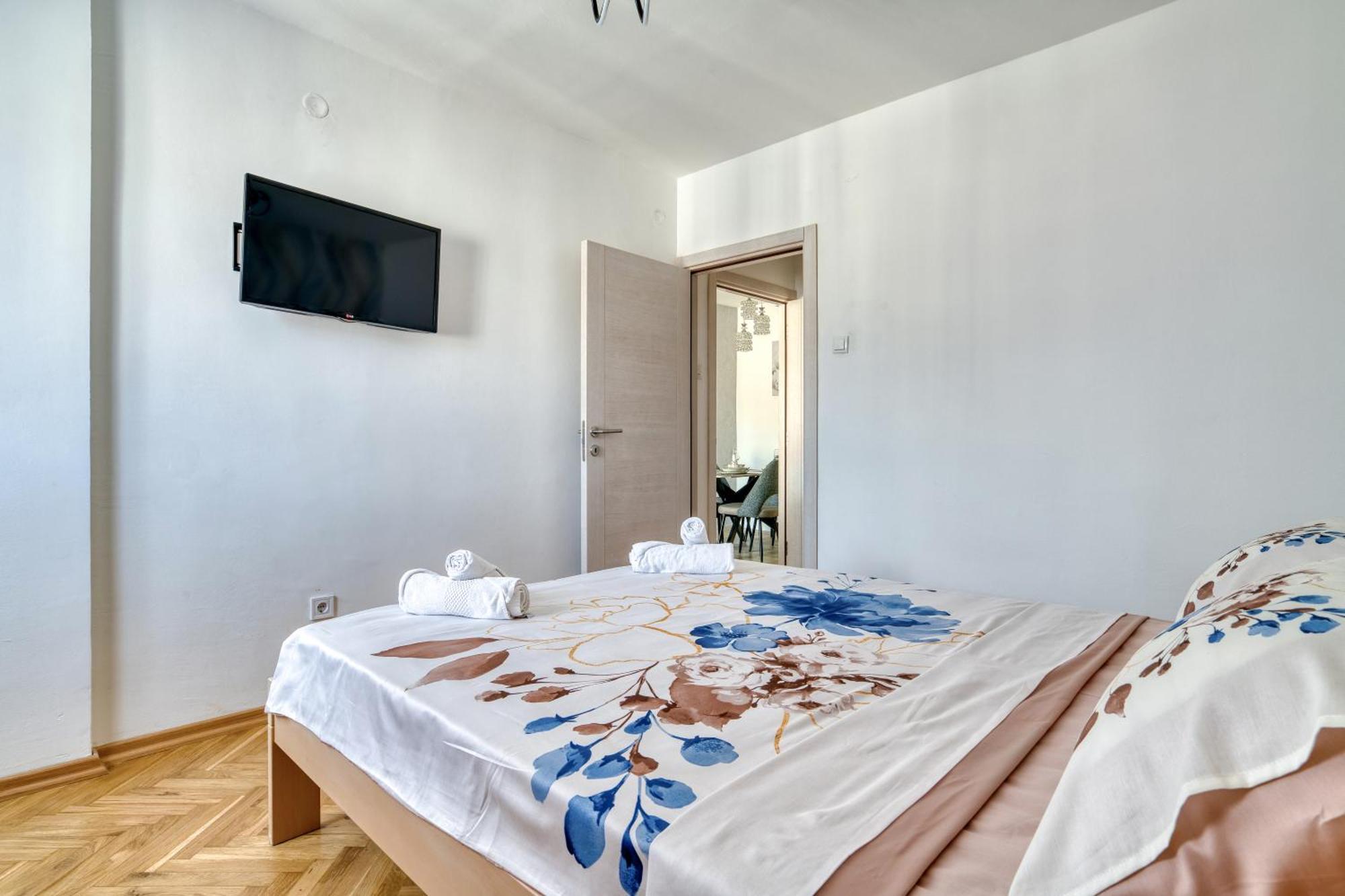 Comfort Apartment Near The Beach Budva Bagian luar foto