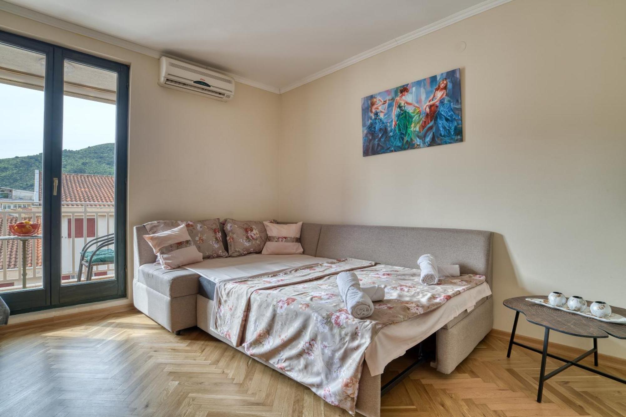 Comfort Apartment Near The Beach Budva Bagian luar foto