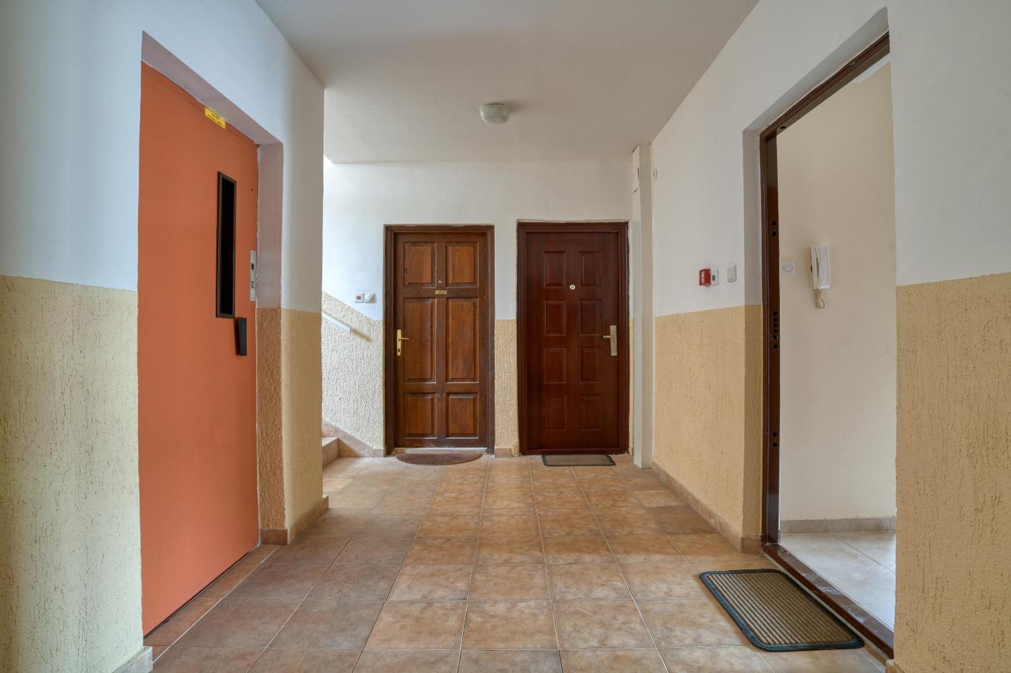 Comfort Apartment Near The Beach Budva Bagian luar foto