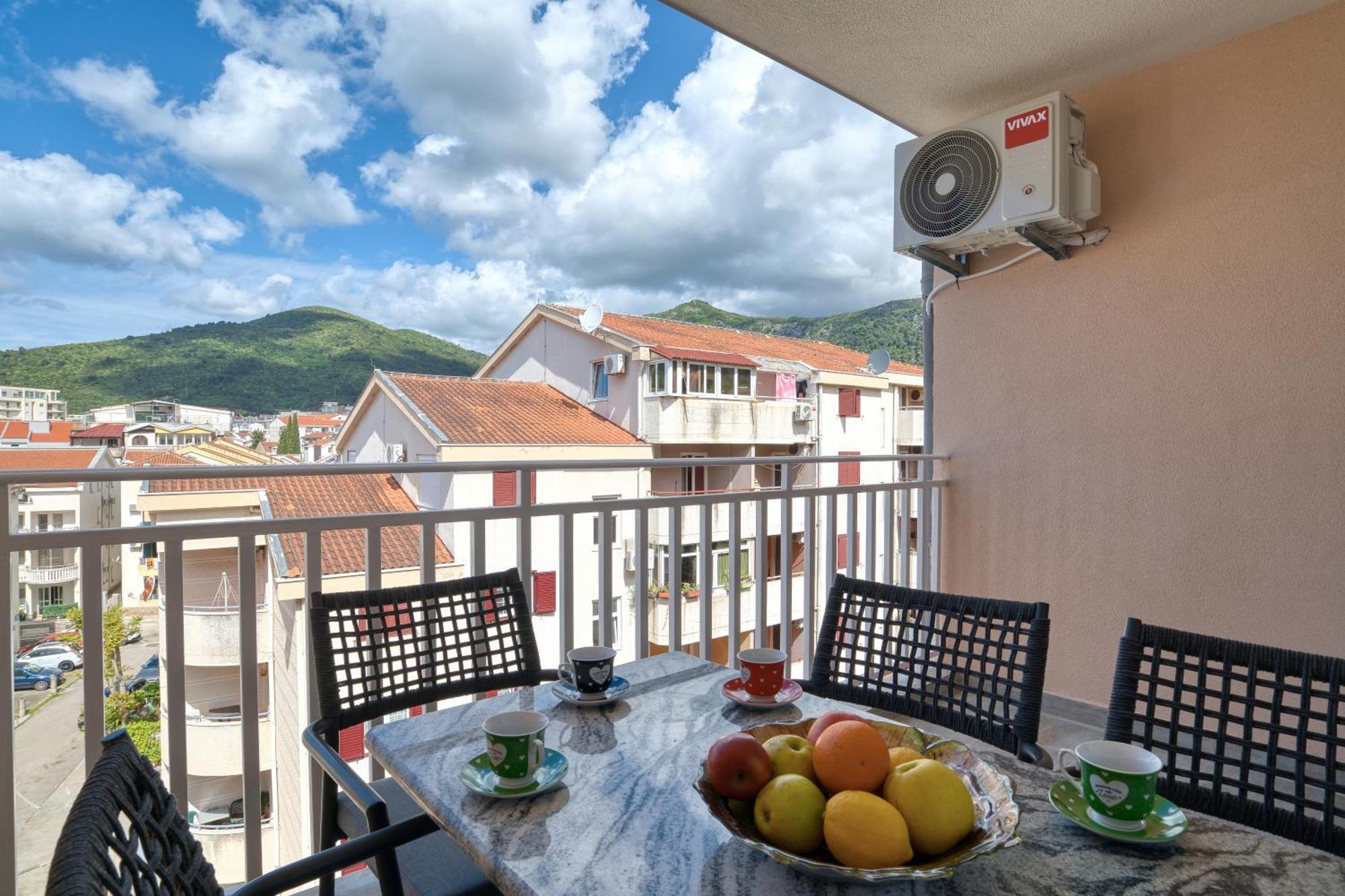 Comfort Apartment Near The Beach Budva Bagian luar foto