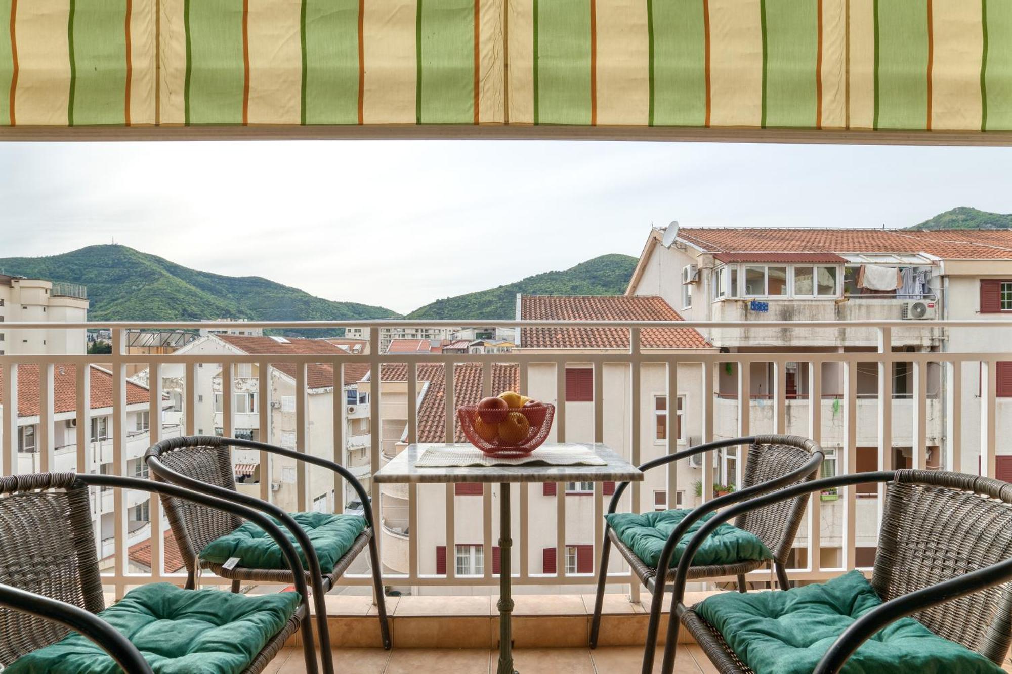 Comfort Apartment Near The Beach Budva Bagian luar foto