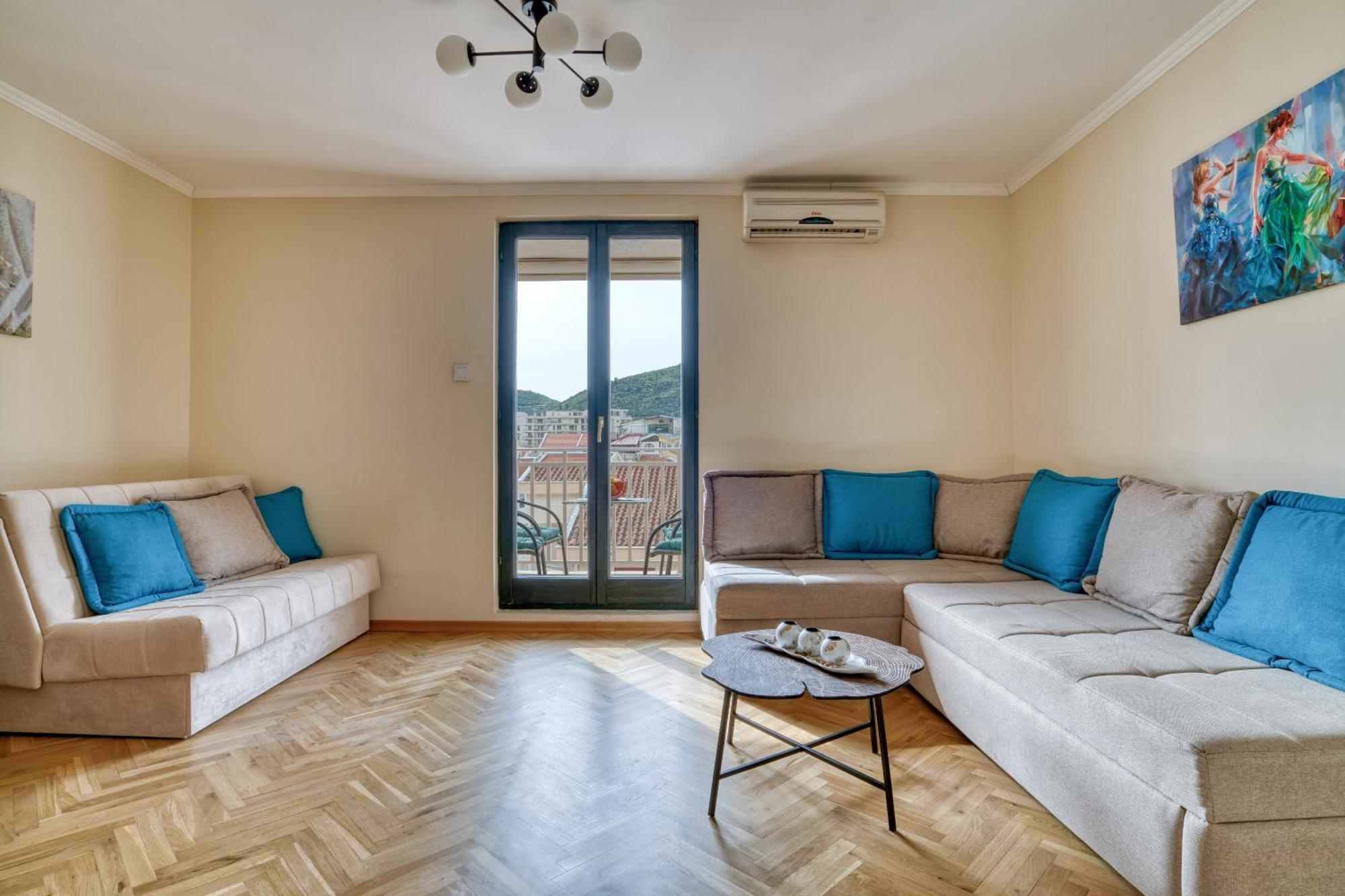 Comfort Apartment Near The Beach Budva Bagian luar foto