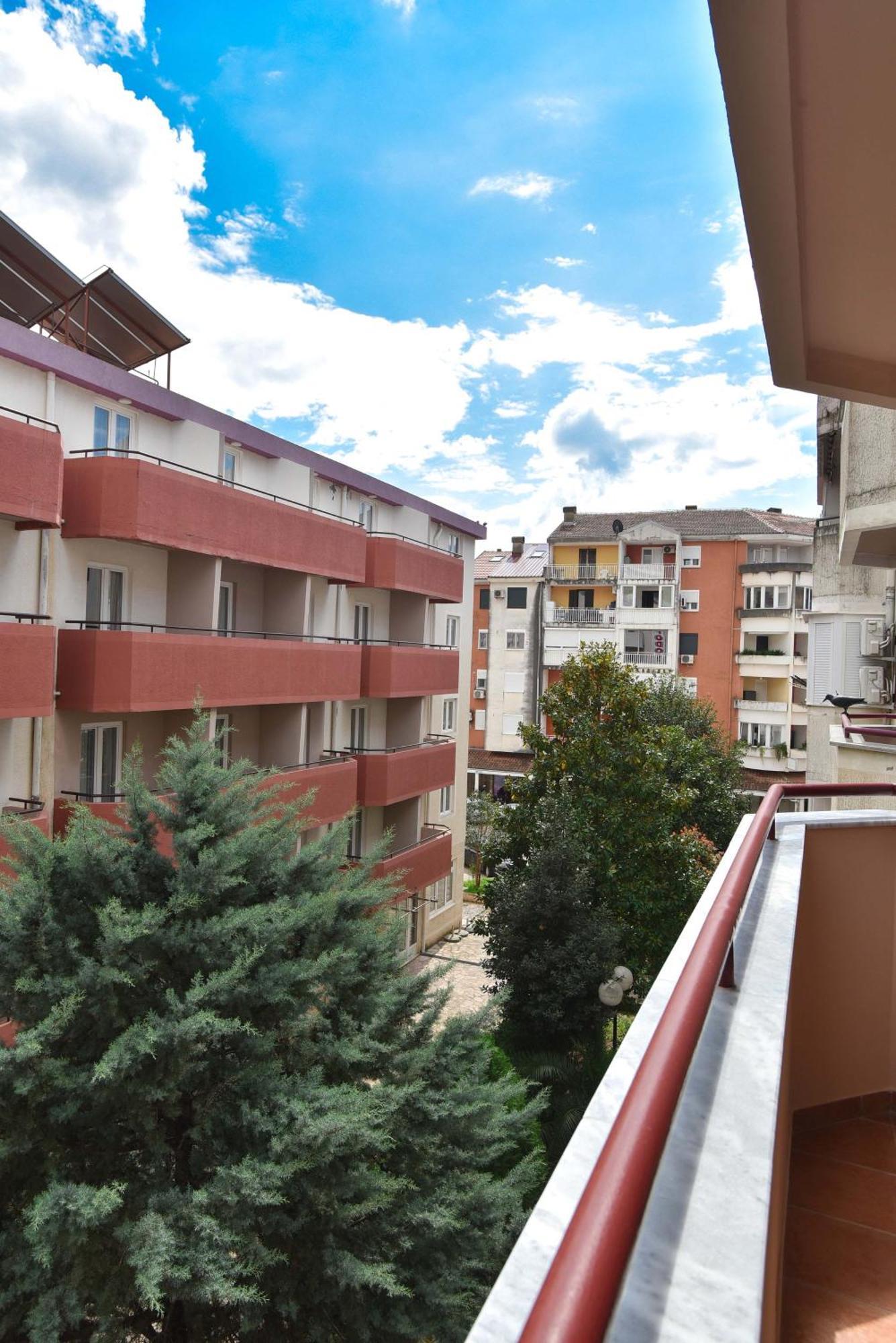 Comfort Apartment Near The Beach Budva Bagian luar foto