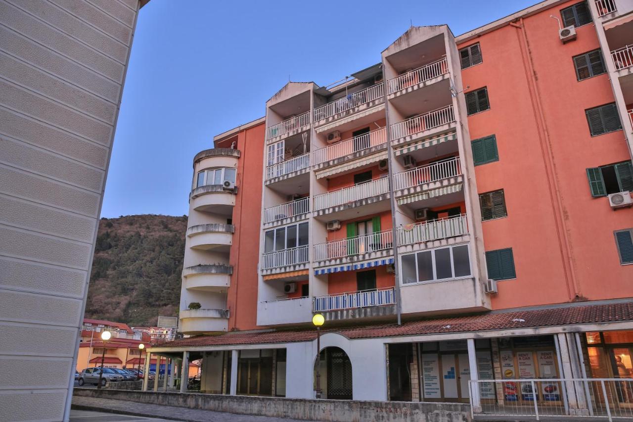 Comfort Apartment Near The Beach Budva Bagian luar foto